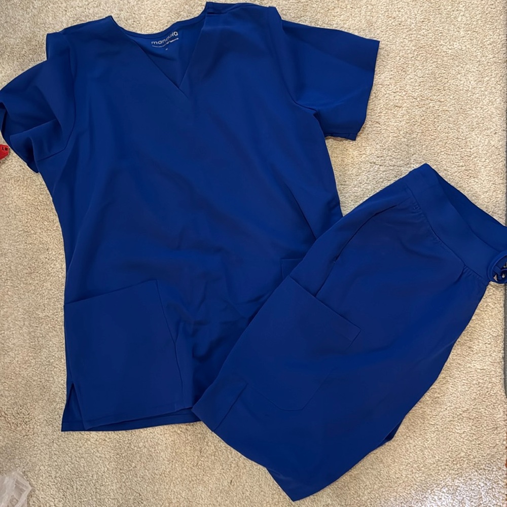 Mandala Scrub Set